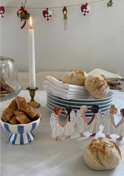 Tall Hat Tales Engle på række til udklip A5