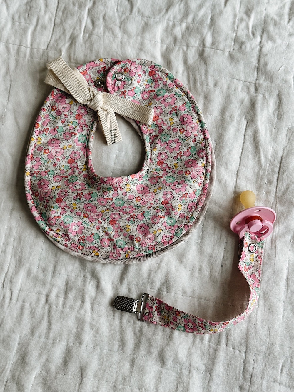 Lalaby Bibi bibs - 2 pak - Pink Betsy