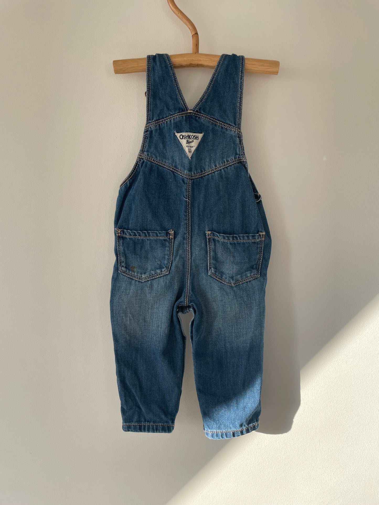 Osh Kosh baby overalls str. 9-12 mdr