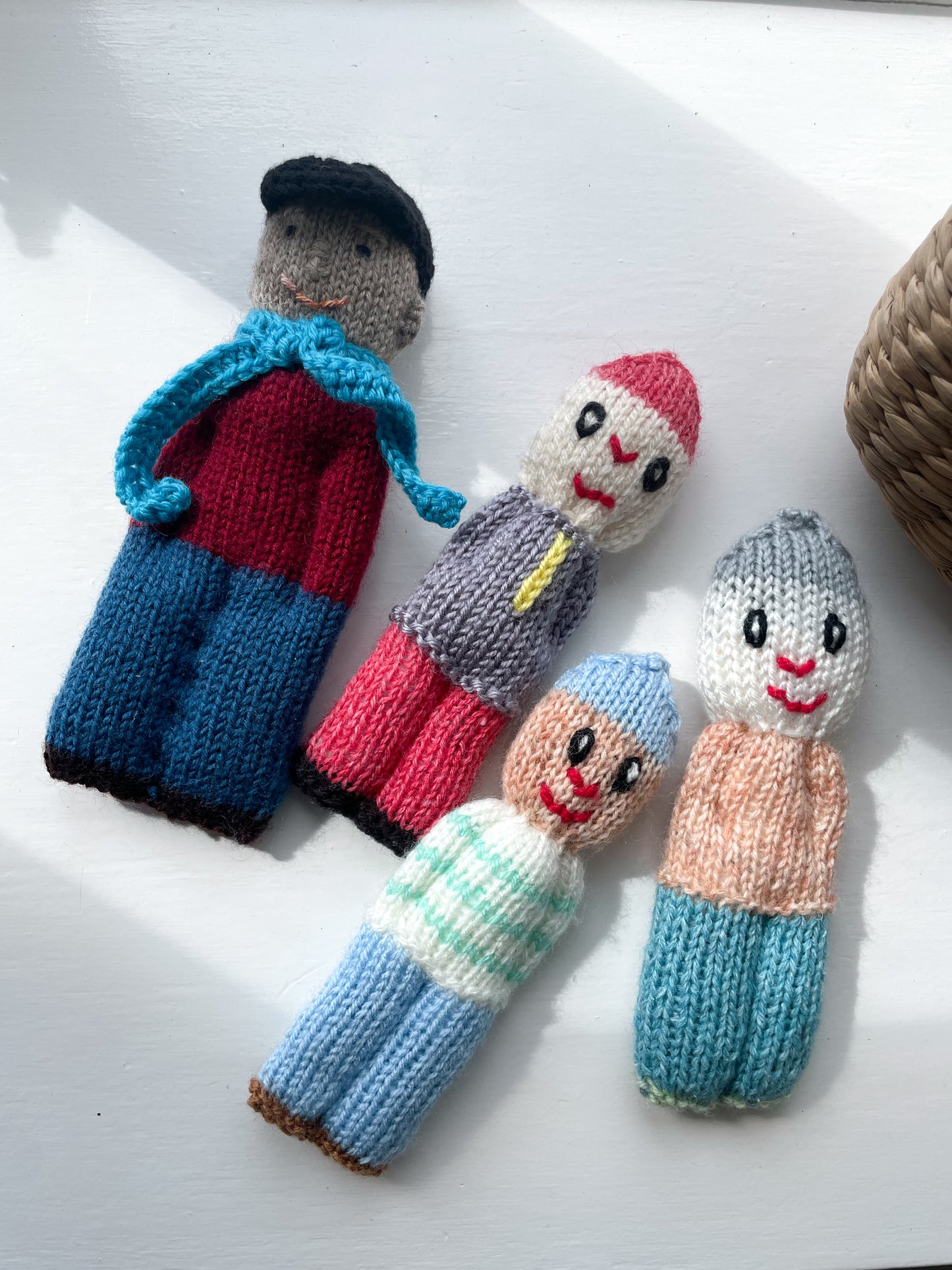 Håndstrikket figur ass.