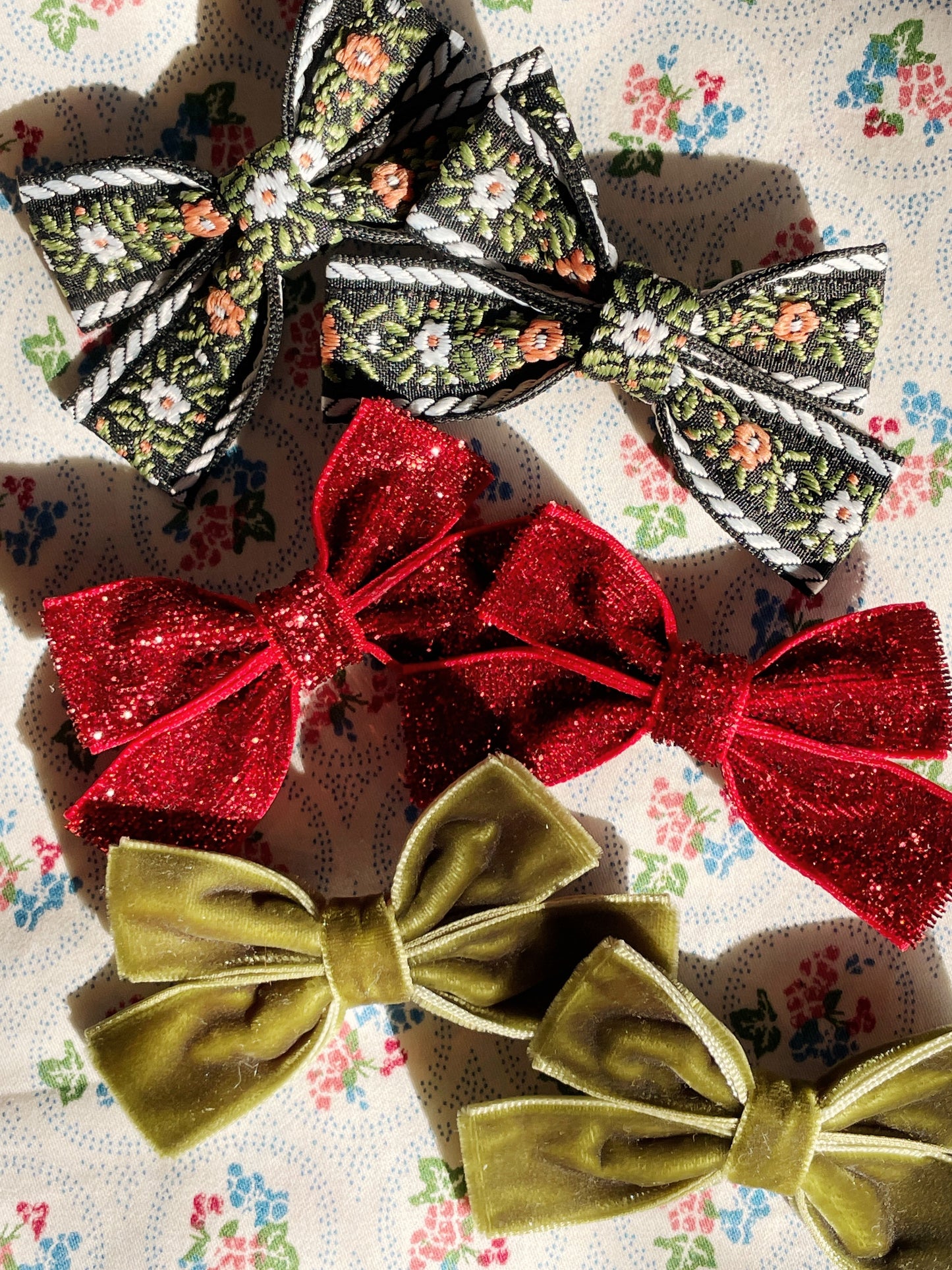 Konges Sløjd 6-pak Bow Hairclip - Red/Green