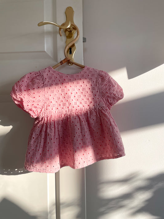 Zara fin lyserød top str. 12-18 mdr