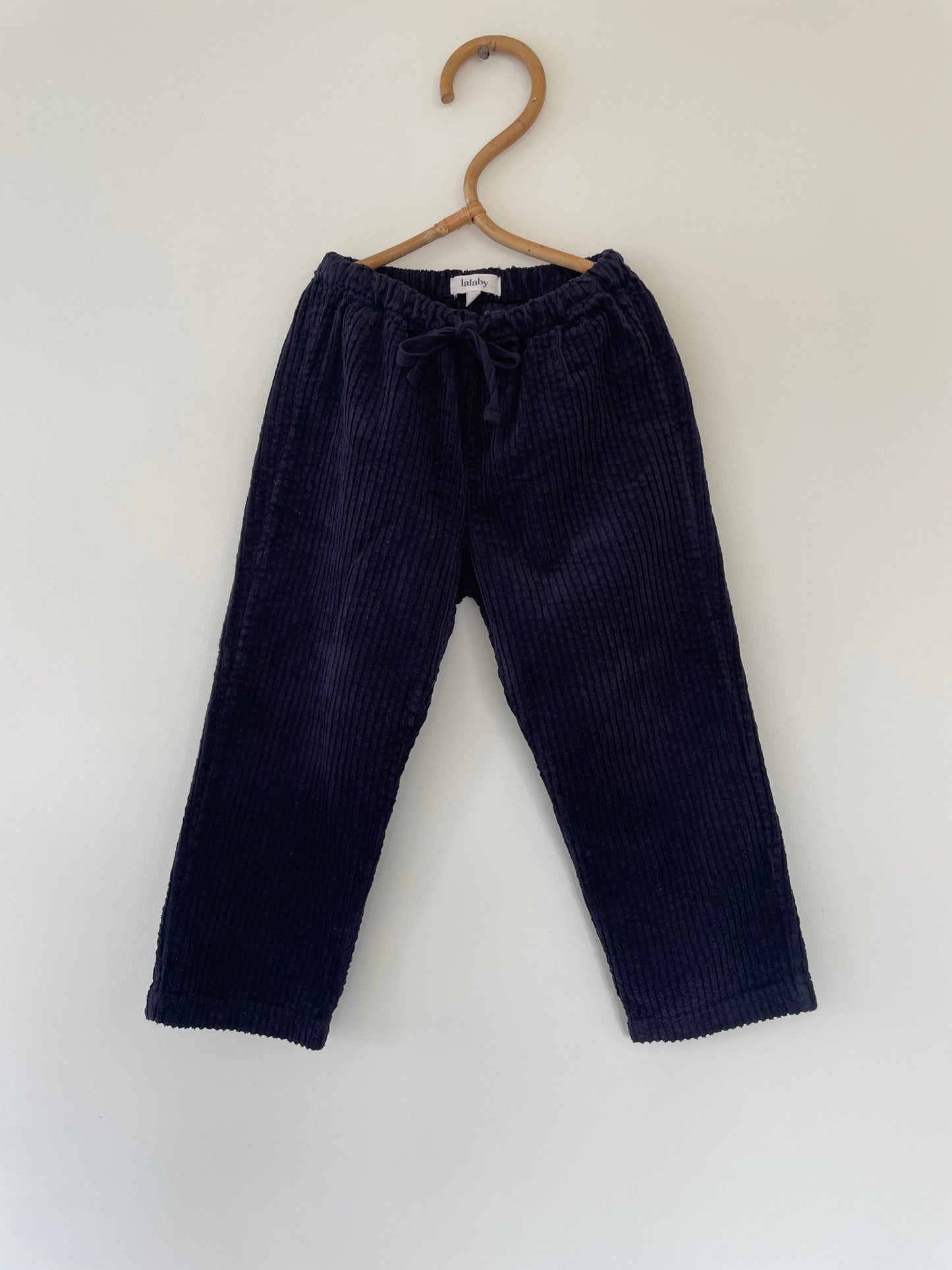 Lalaby Charlie fløjlsbukser - Indigo 5 år