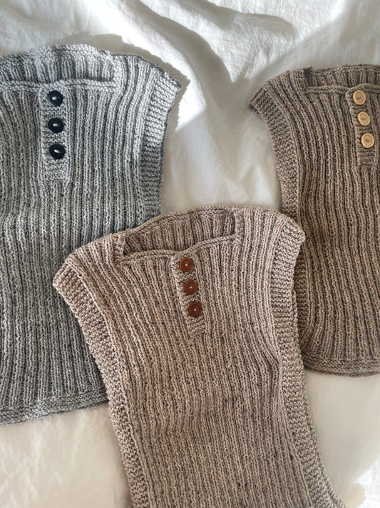 Håndstrikket grå vest, Recycled uld, 18 mdr