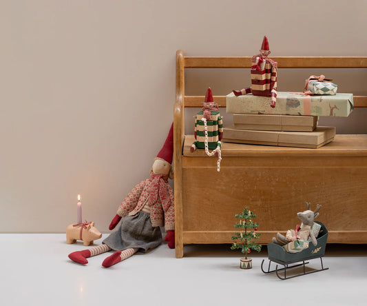 Maileg Nisse str. 4 - Pige - Nederdel & Cardigan