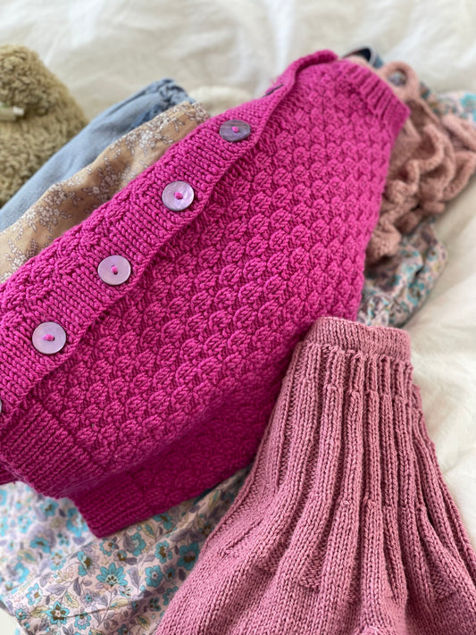 Håndstrikket cardigan str. 2 år