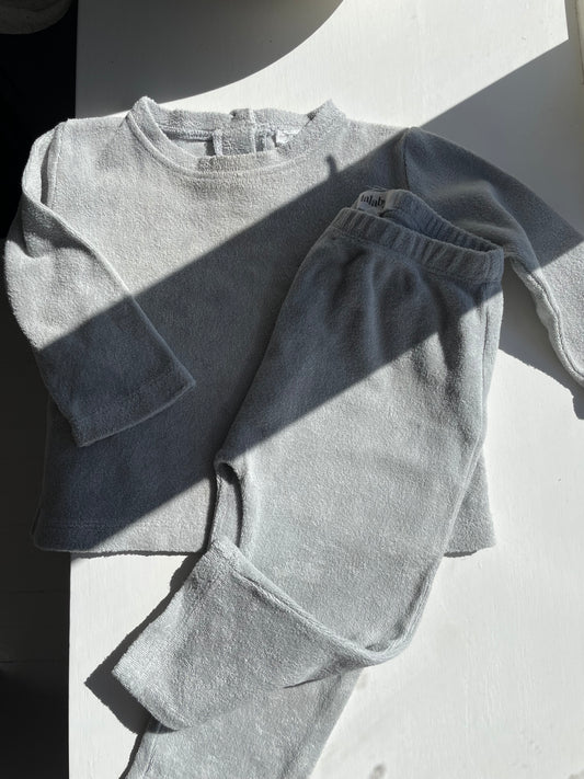 Lalaby Terry sæt - Barely Blue 18 mdr