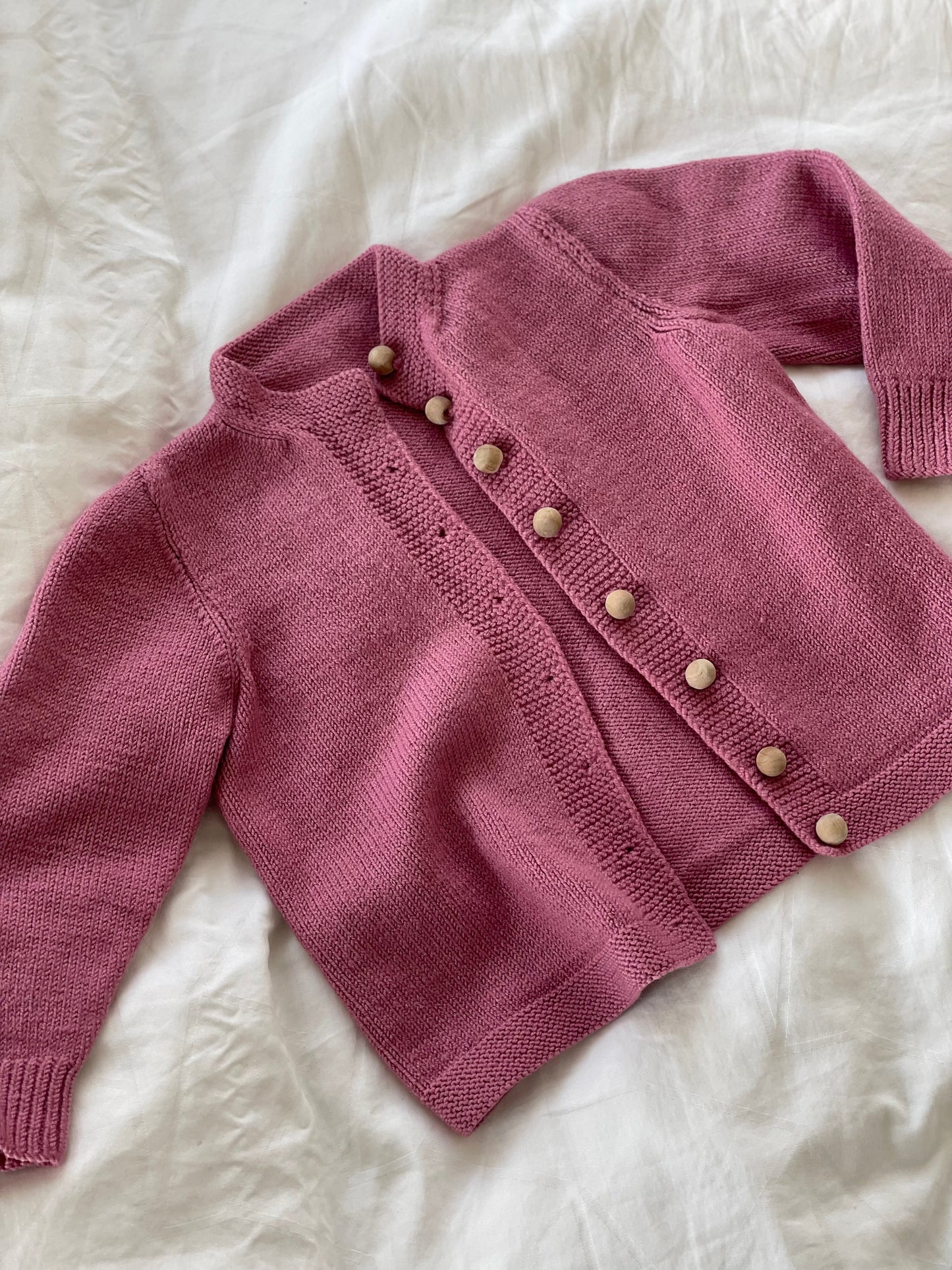 Håndstrikket cardigan i Merino