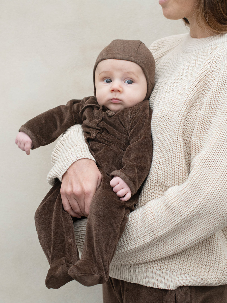 Serendipity Newborn bonnet, Chestnut