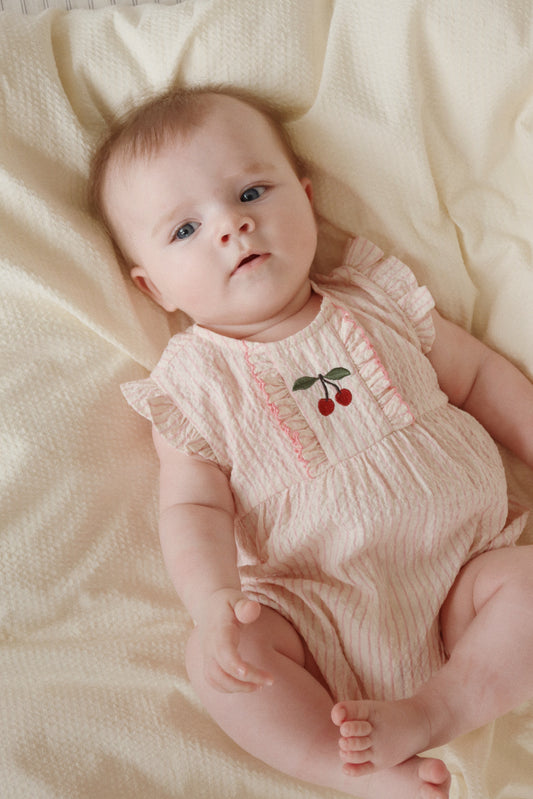 Konges Sløjd Ellie Frill romper - Peony Stripe