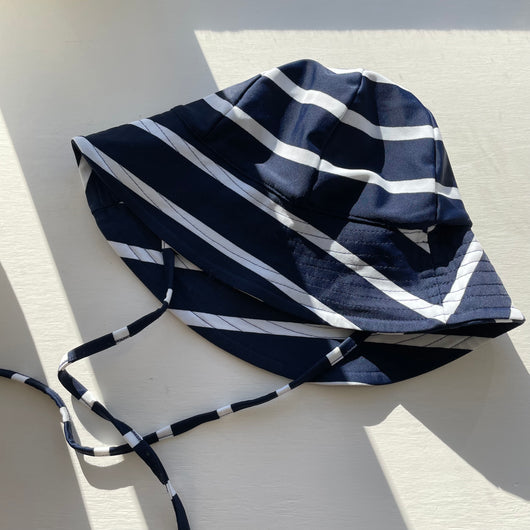 Petit Crabe UV solhat str. 0-2 år