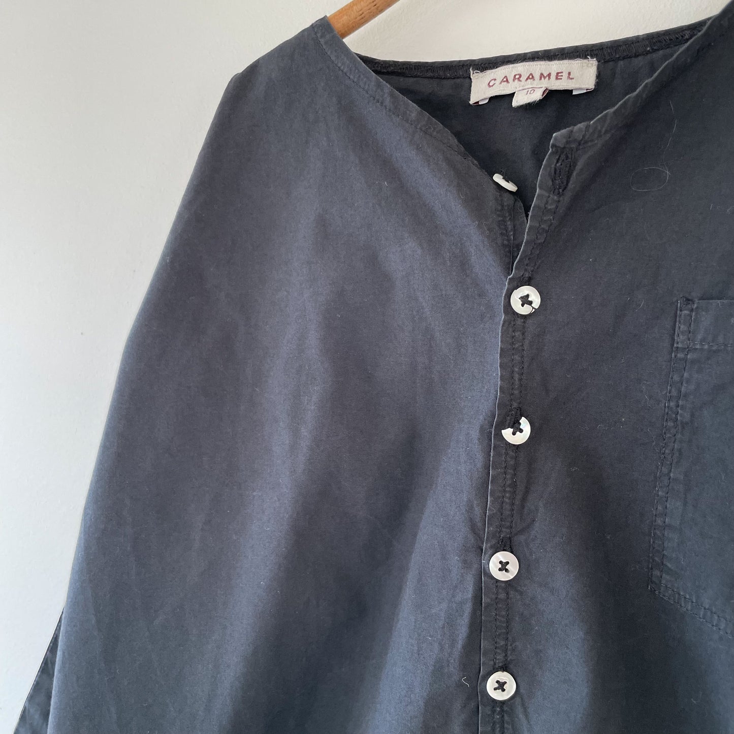 CARAMEL mørkeblå skjortebluse str. 10 år