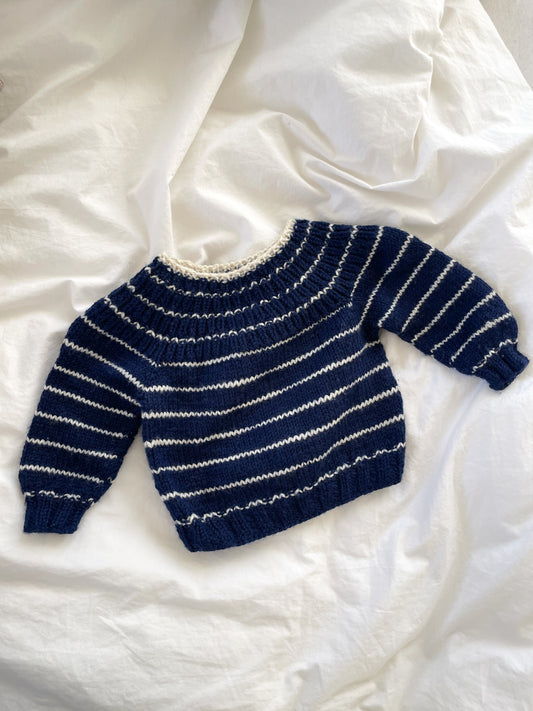 Håndstrikket navyblå sweater, uld str. 3 mdr