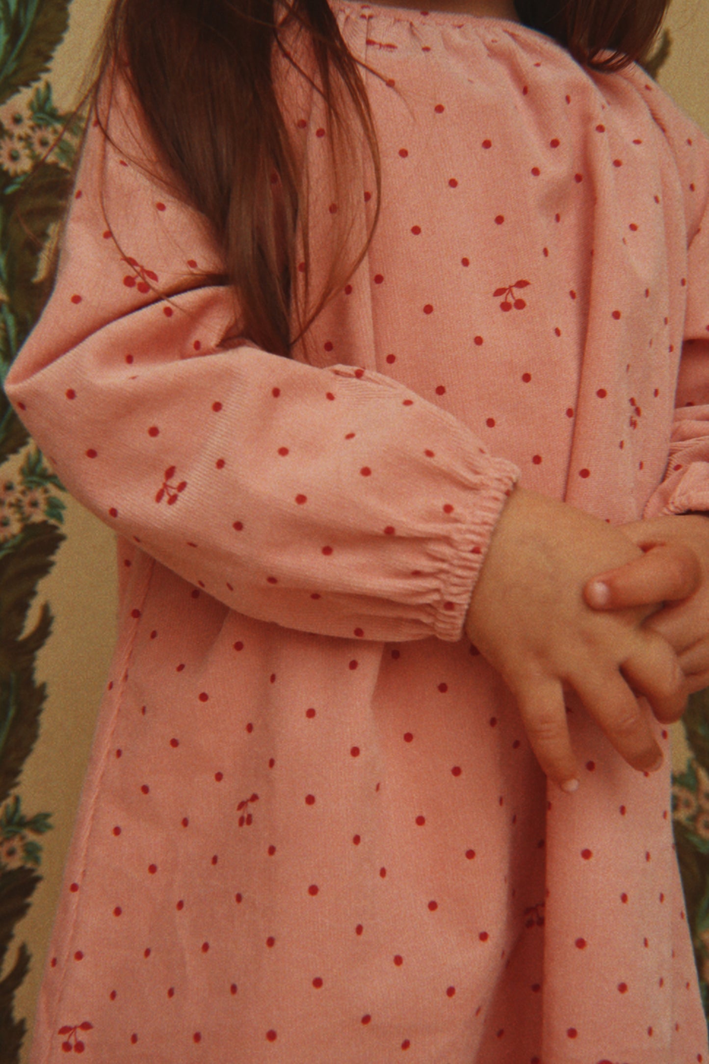 MARLO KJOLE I FLØJL - CHERRY DOT SCARLET