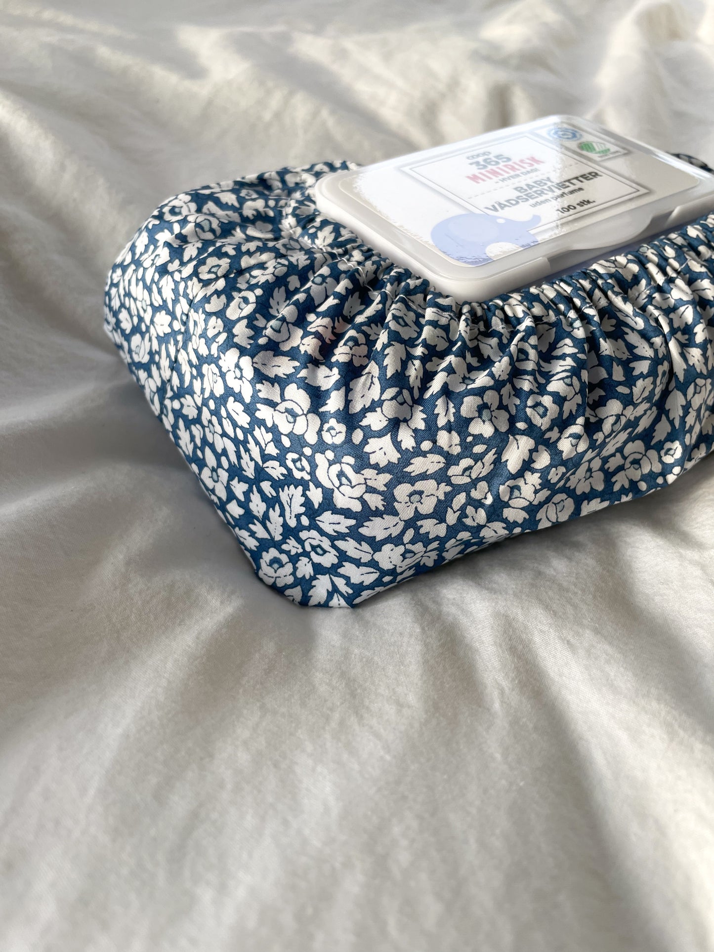 SIMONE FØRSTER Liberty Wetwipe cover - Feather Meadow