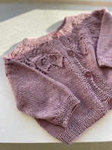 Håndstrikket cardigan, Merino/silk mohair str. 6-9 mdr