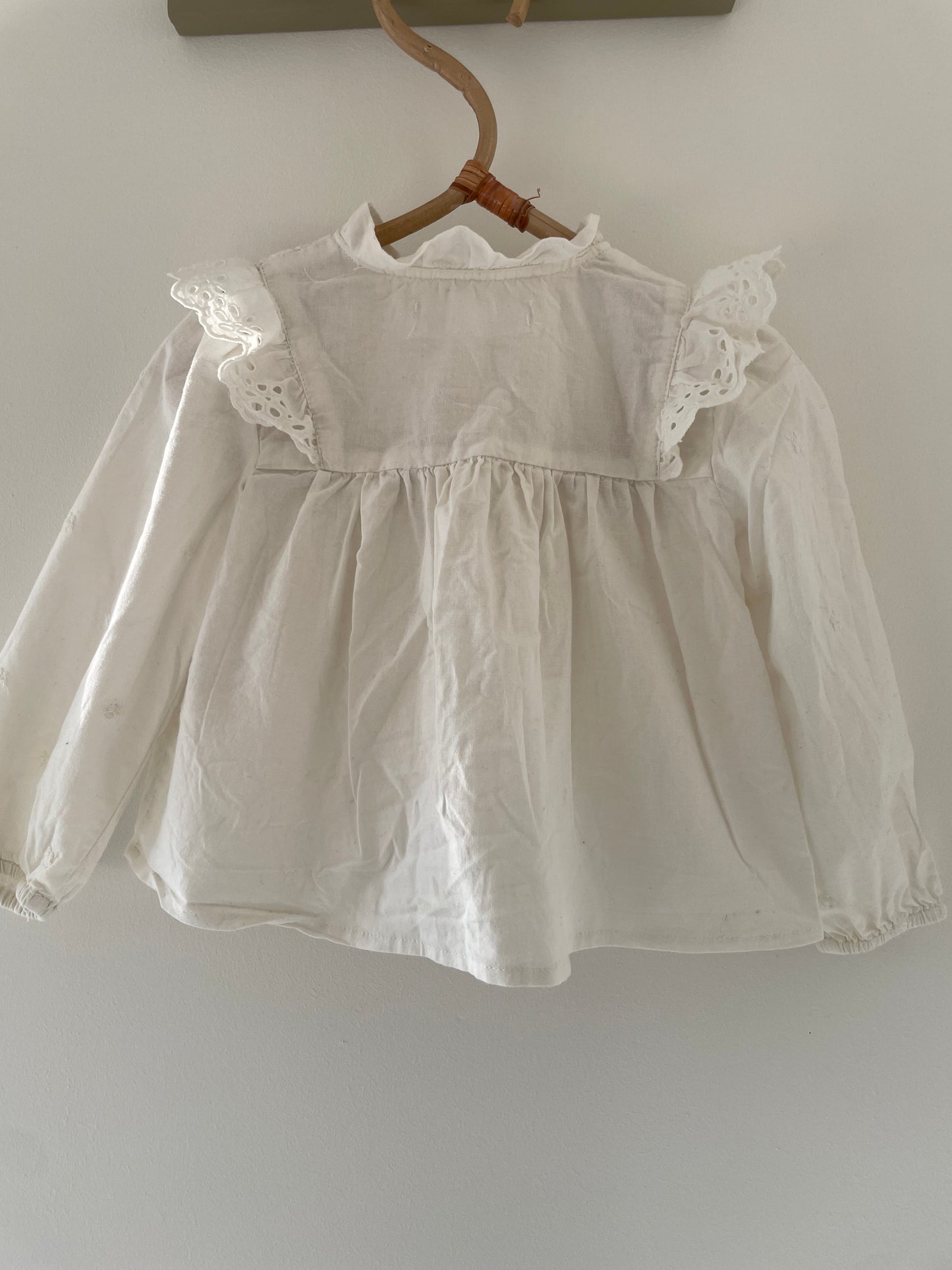 Zara hvid skjortebluse str. 9-12 mdr