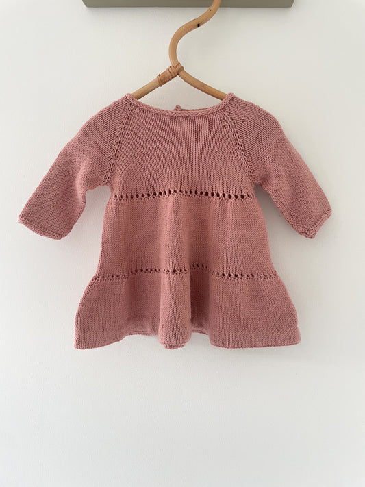 Håndstrikket kjole i Merino str. 56