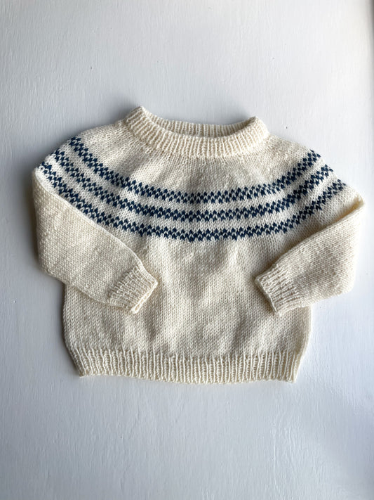Håndstrikket bluse i Merino til nyfødt