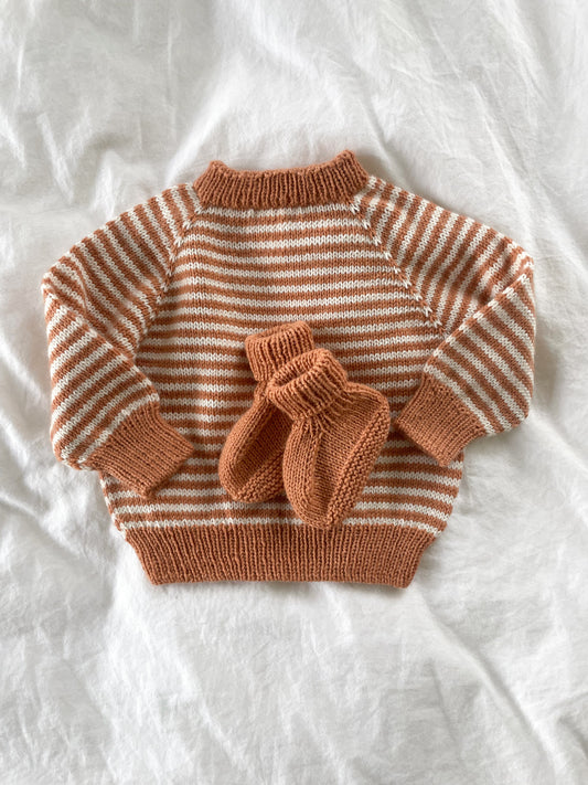 Håndstrikkede futter i Merino, Clay str. 0-2 mdr