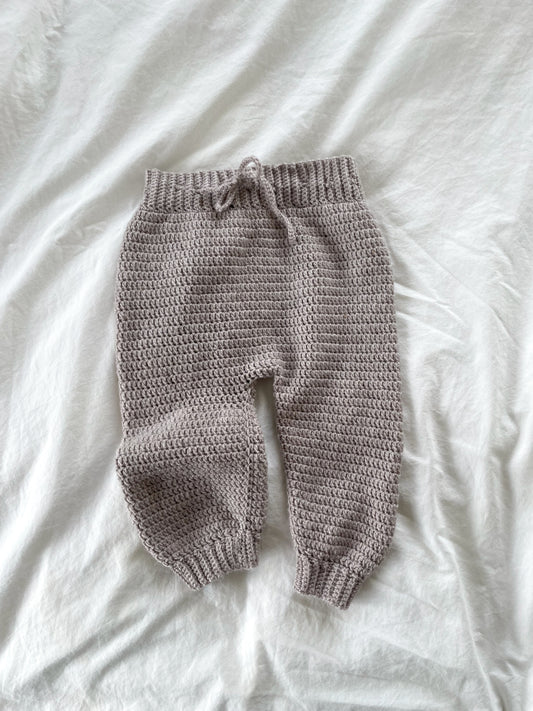 Håndstrikkede beige bukser, Uld str. 6-9 mdr