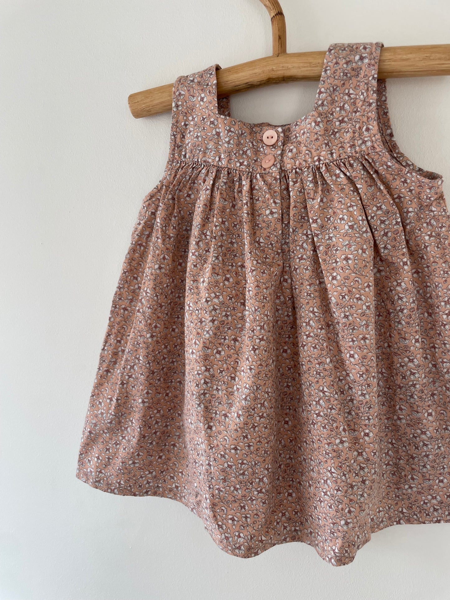 Wheat blomstret kjole str. 74