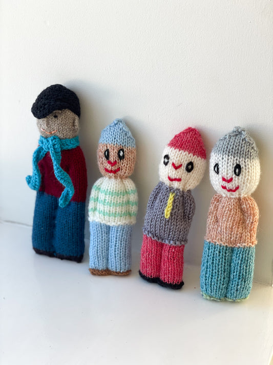 Håndstrikket figur ass.