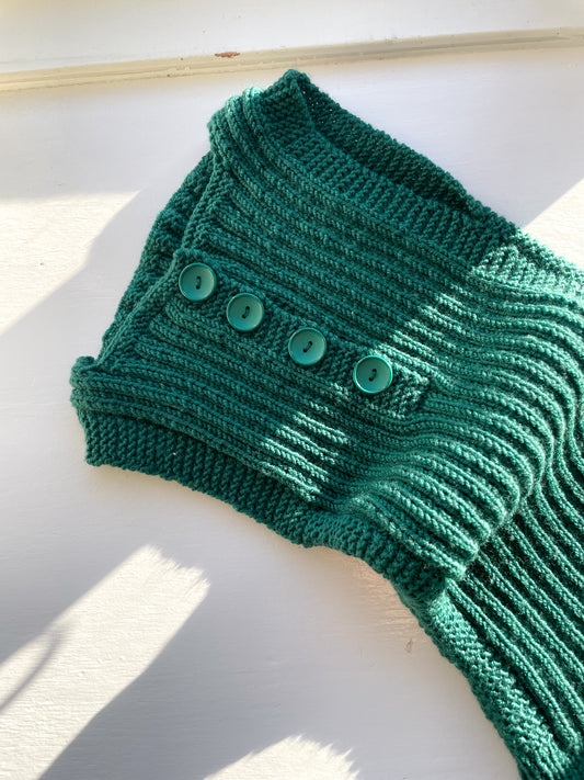 Håndstrikket grøn vest i uld, 2 år