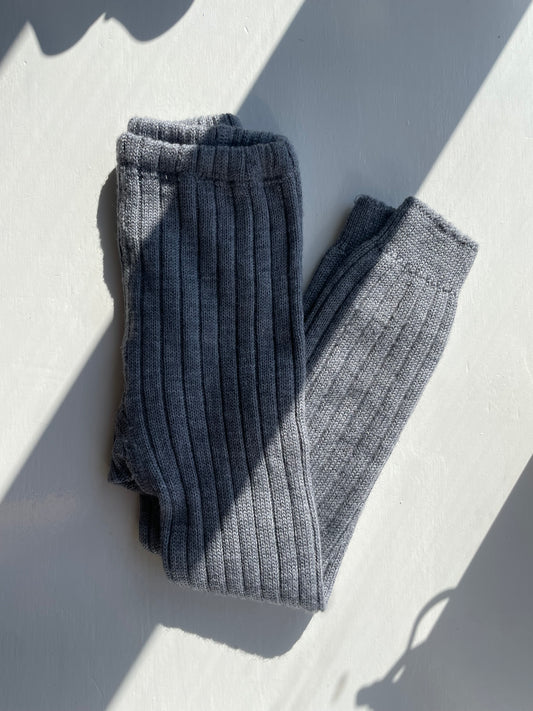 Selana grå ribbukser i Merino 92