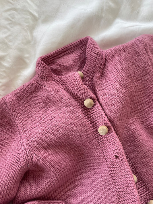 Håndstrikket cardigan i Merino