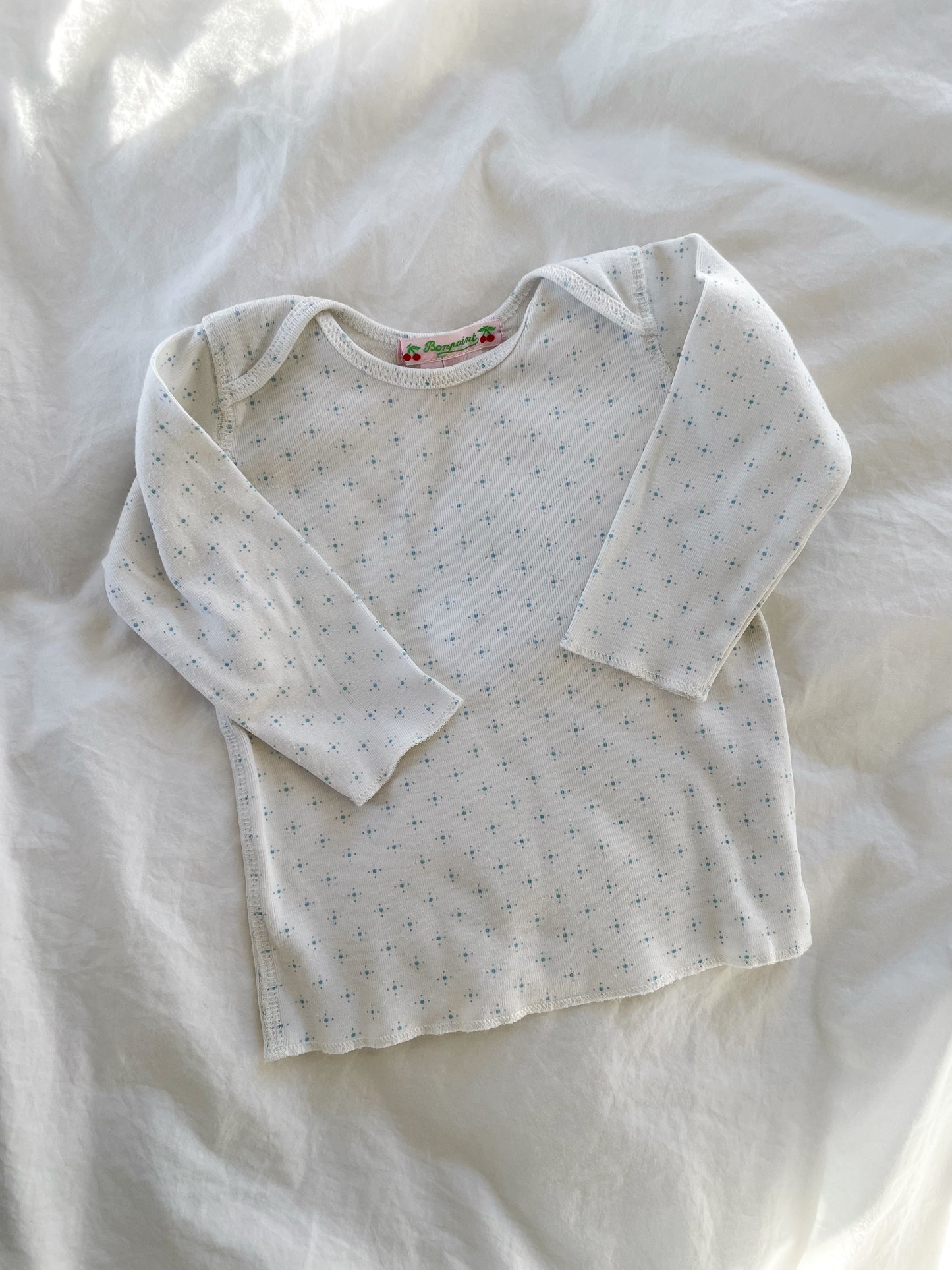 Bonpoint bluse med blåt mønster str. 12 mdr