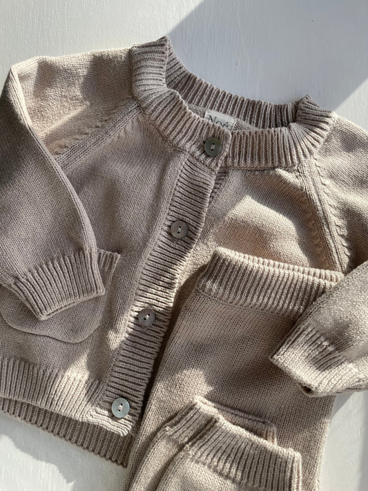 Noé cardigan og bukser sæt str. 62