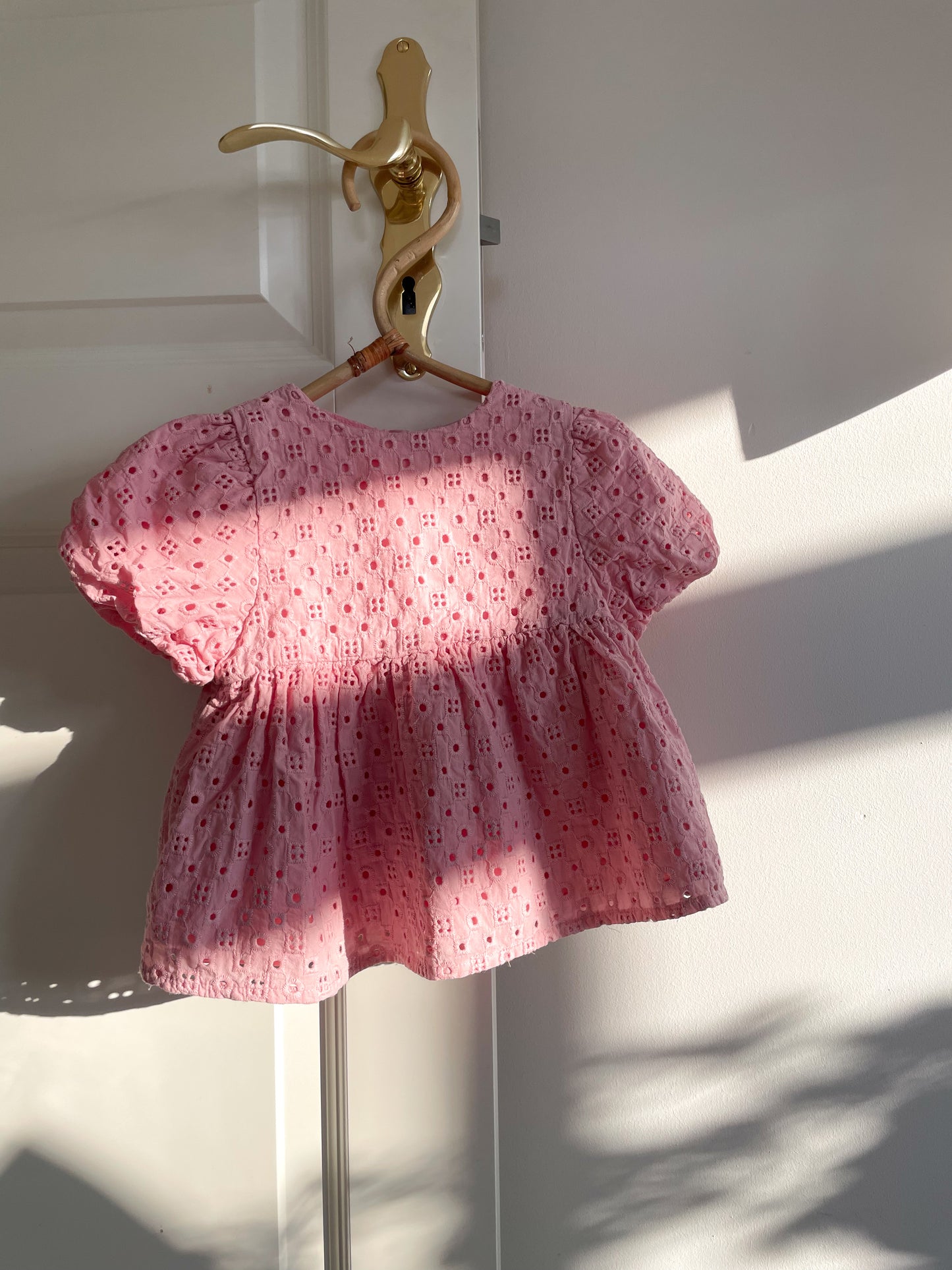 Zara fin lyserød top str. 12-18 mdr