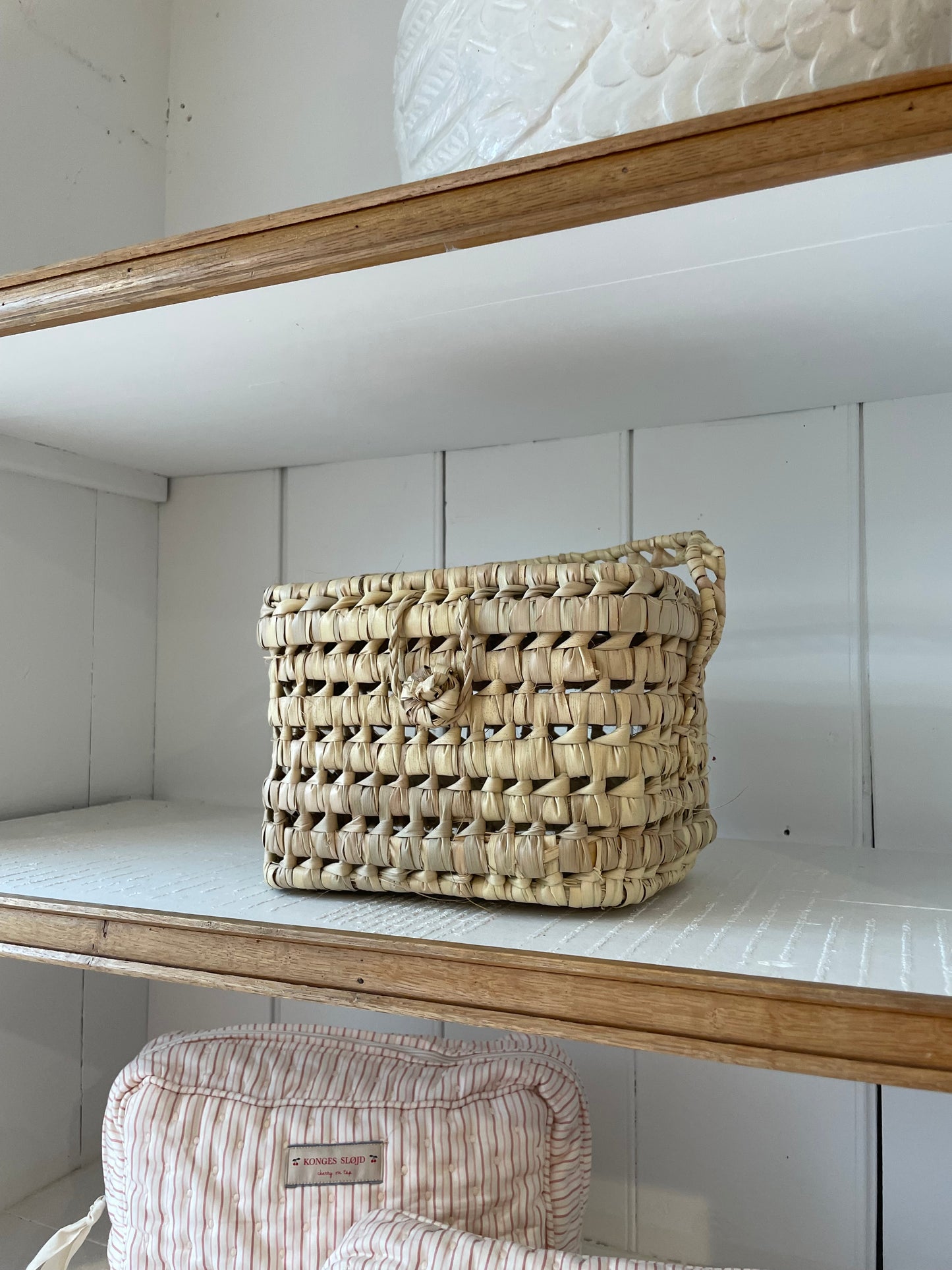 Opbevaringskurv i siv med rem - Small