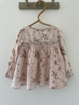 Preloved bluse med broderi str. 2 år
