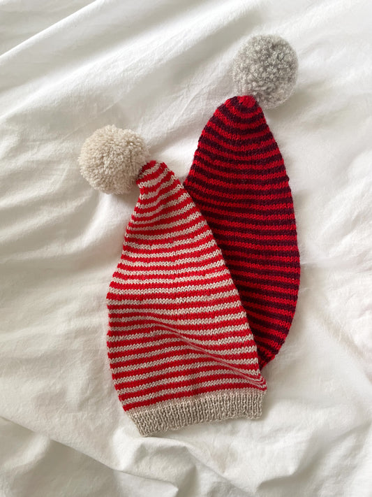 Håndstrikket nissehue rød/kit str. 0-2 mdr