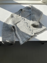 Håndstrikket grå cardigan, Merino str. 9 mdr
