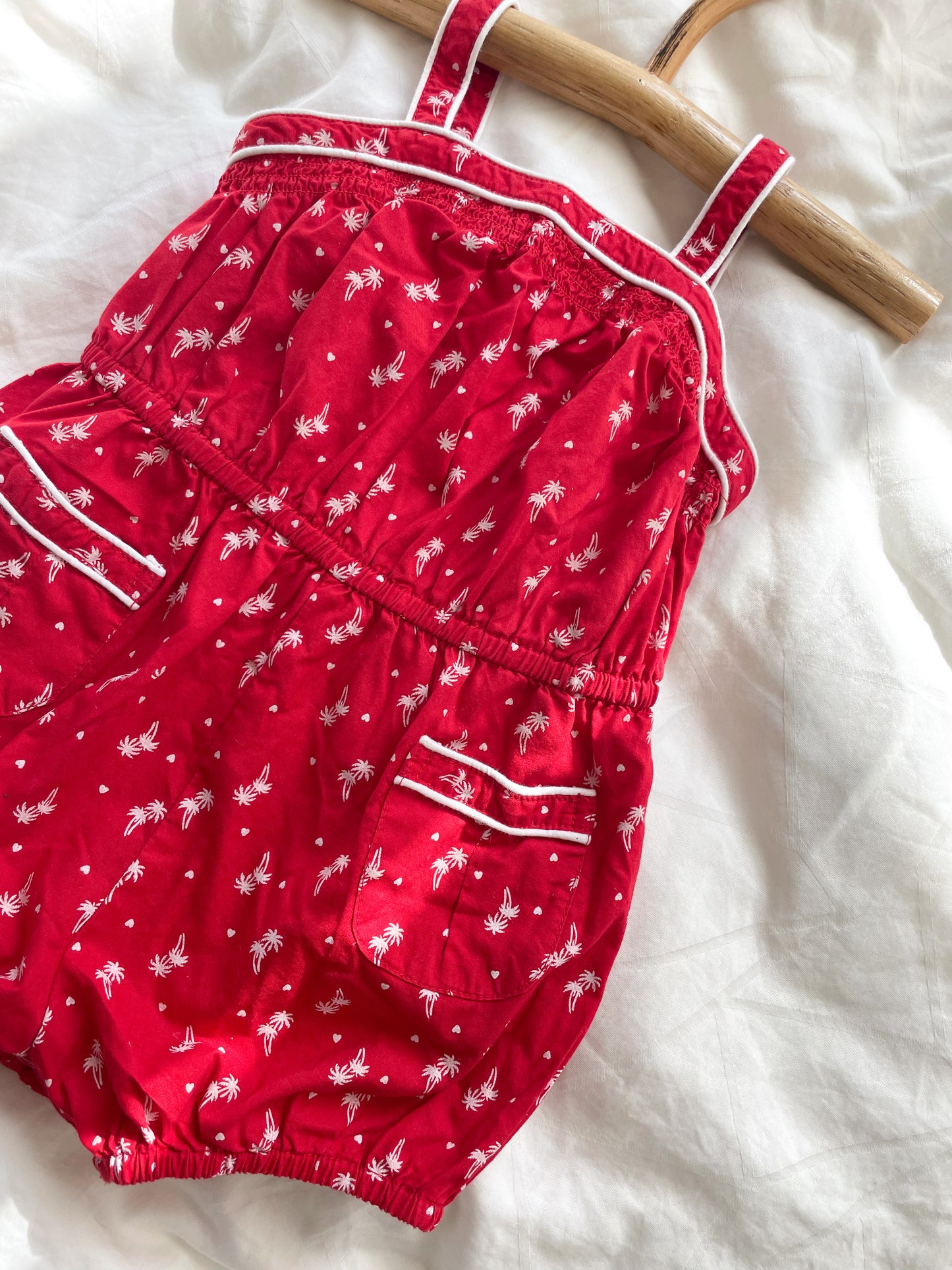 Vintage rød romper/sommerdragt str. 1 år