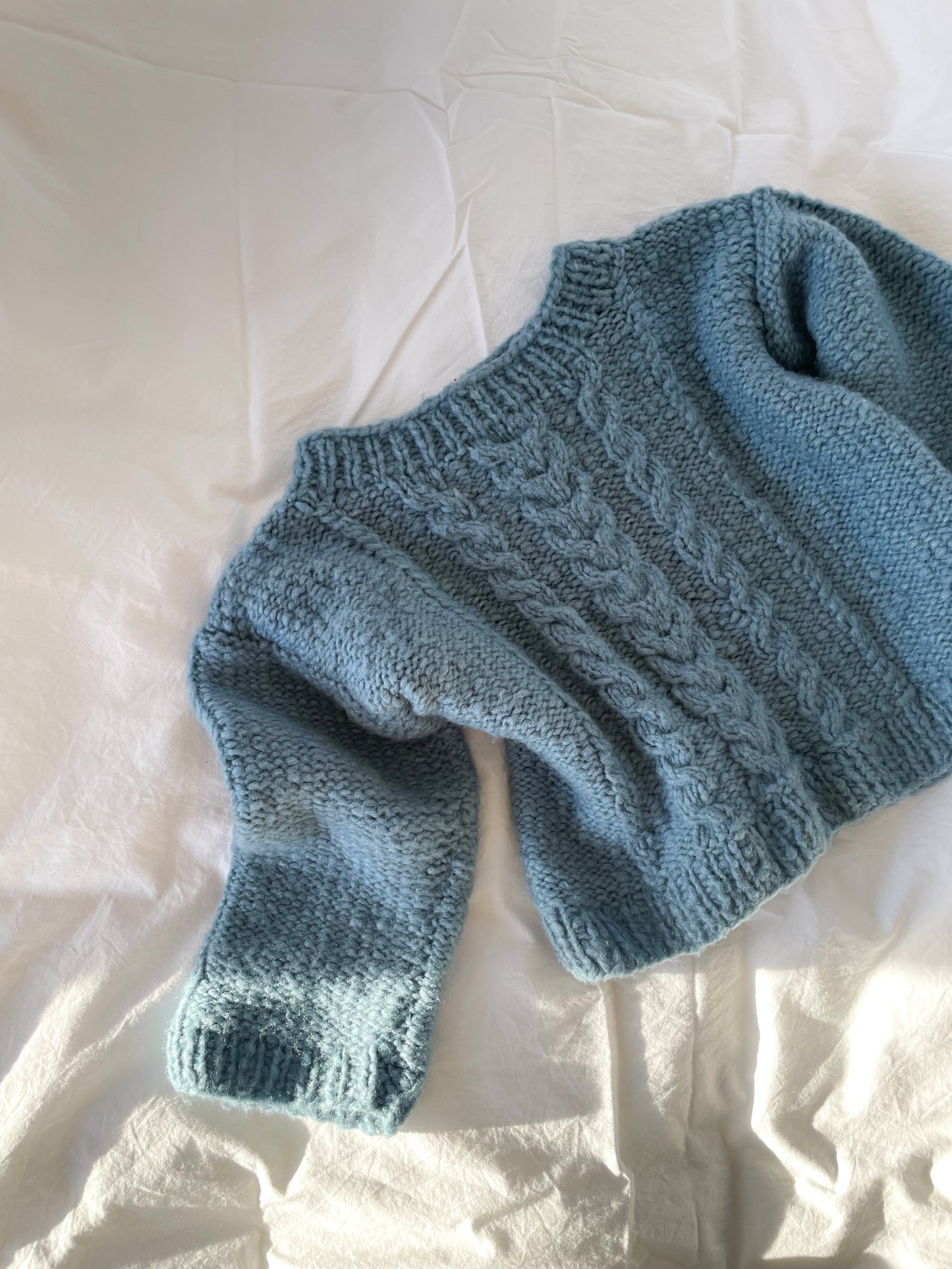 Håndstrikket ultrablød sweater str. 92