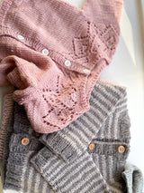 Håndstrikket stribet cardigan, Lammeuld str. 6-9 mdr
