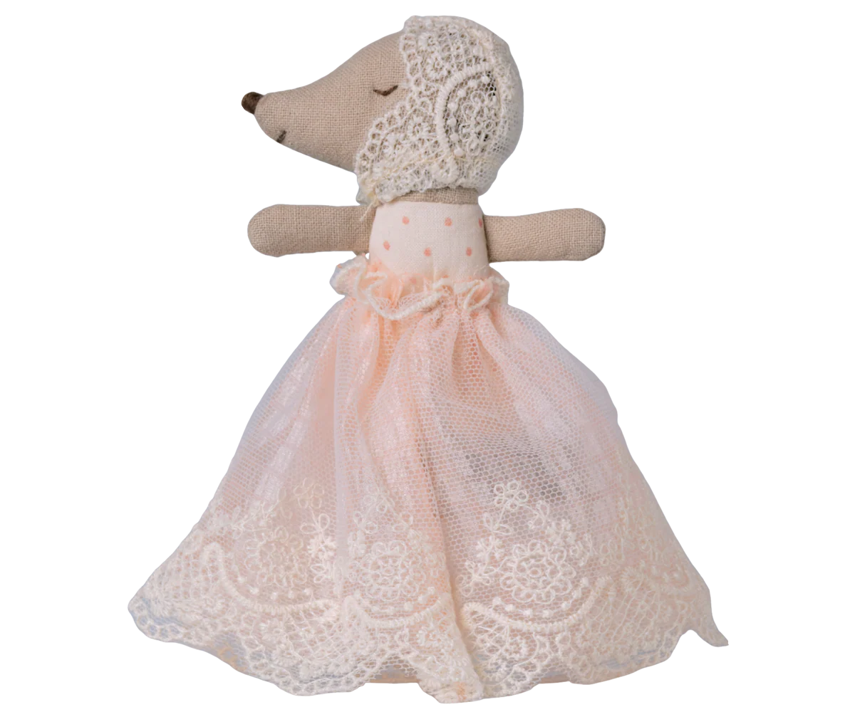 Maileg Babymus i dåbskjole - Rosa