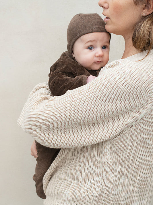Serendipity Newborn bonnet, Chestnut