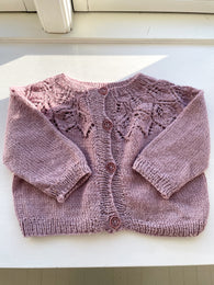 Håndstrikket cardigan, Merino/silk mohair str. 6-9 mdr