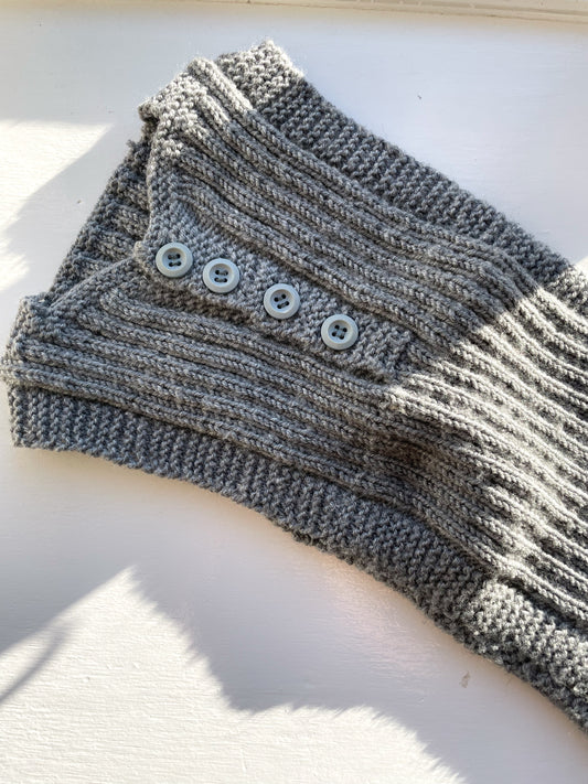 Håndstrikket grå vest i uld, 18 mdr