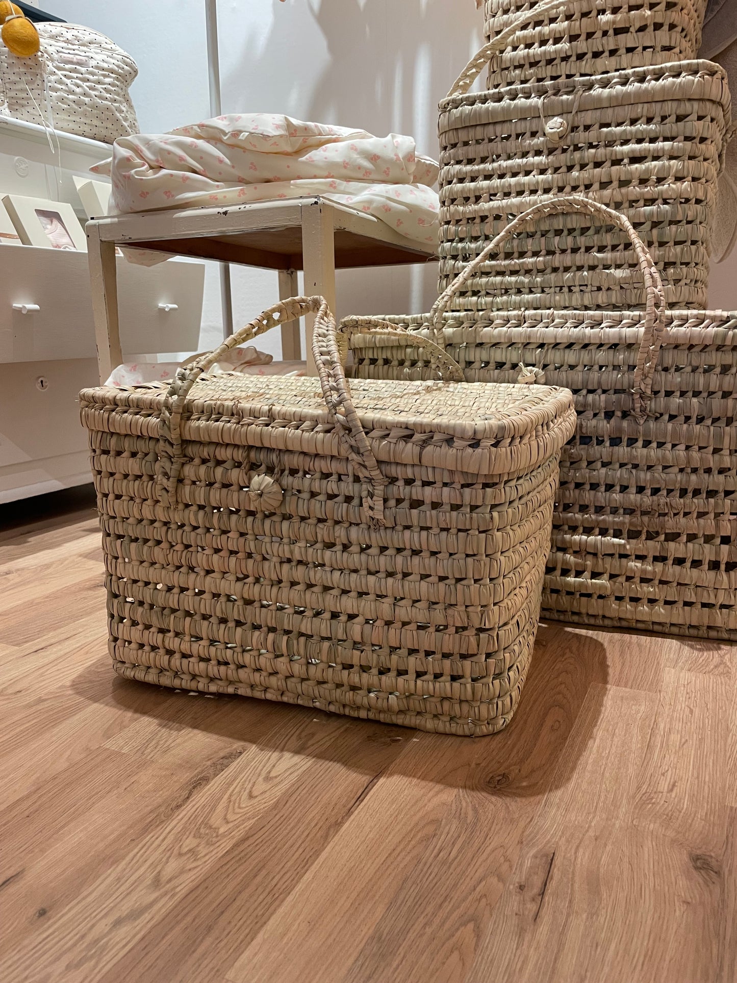 Opbevaringskurv i siv med hanke - XXL