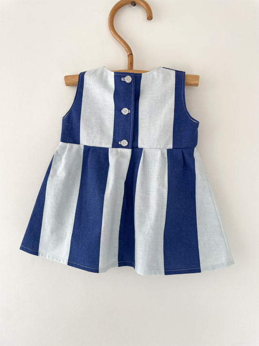 Hjemmesyet kjole str. 80