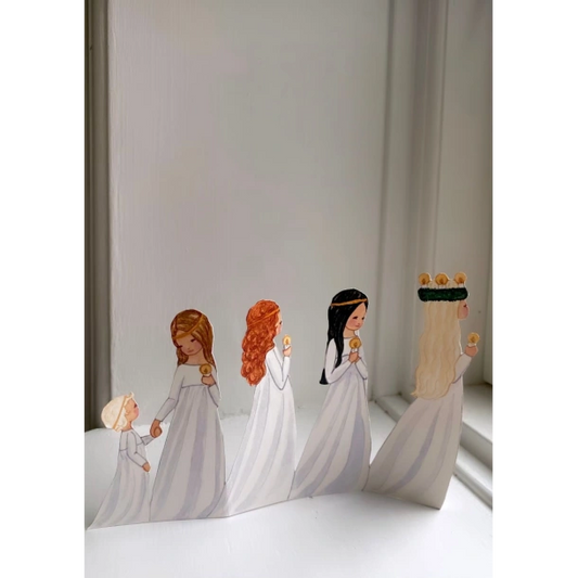 Tall Hat Tales Lucia optog til udklip A5