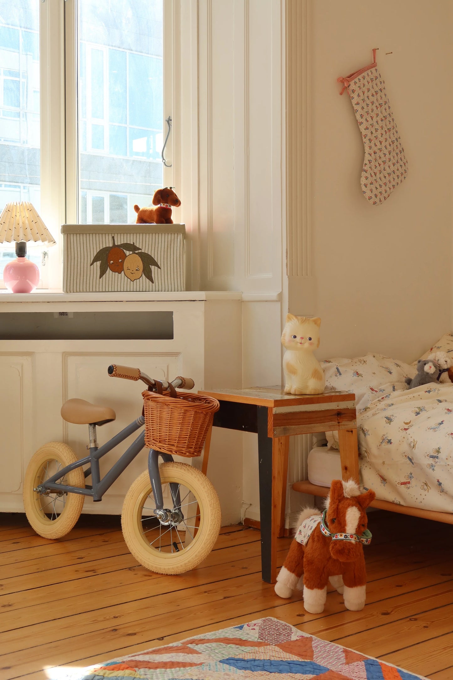 Konges Sløjd Cat Lamp