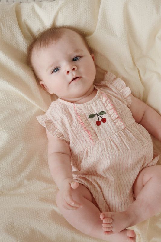 Konges Sløjd Ellie Frill romper - Peony Stripe
