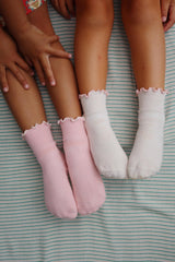Konges Sløjd 2-pak Rib Frill Socks - Rose/Off White